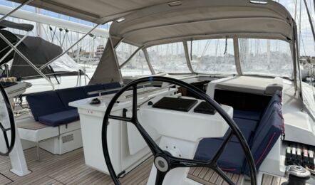 Oceanis-46-1-aussenaufnahme-06