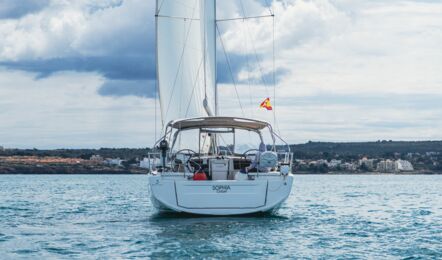 Oceanis-46-1-aussenaufnahme-12