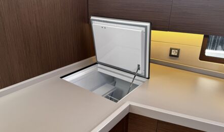 Oceanis-46-1-innenaufnahme-14