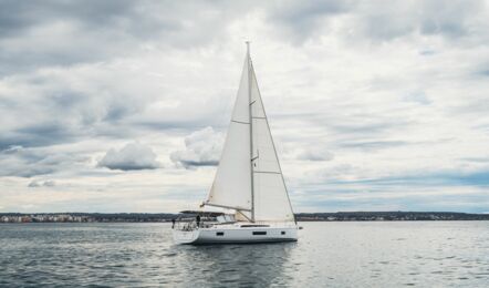 Oceanis-51-1-aussenaufnahme-05