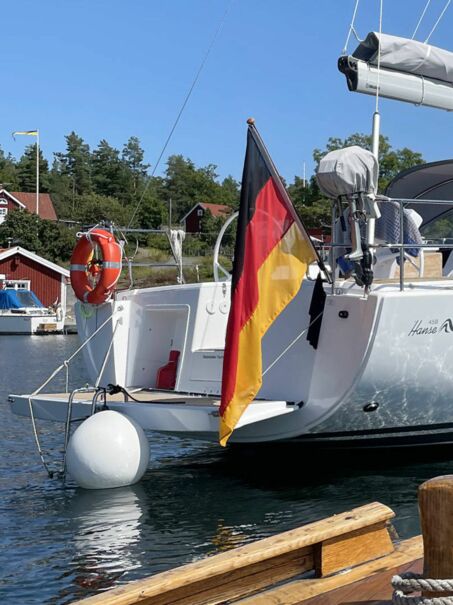 Ausblick vom Deck einer Hanse Yacht Ausblick vom Deck einer Hanse Yacht