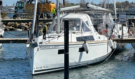 Oceanis-35-1-2-aussenaufnahme-06