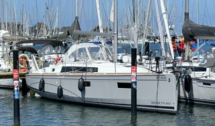 Oceanis-38-1-2-aussenaufnahme-05