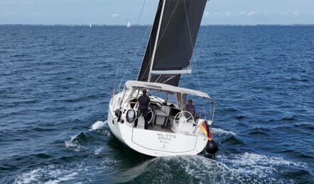 Oceanis-41-1-aussenaufnahme-07