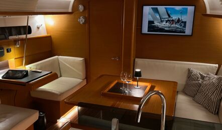 Sun-odyssey-409-innenaufnahme-03