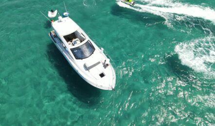Deck Aussenaufnahme der Beneteau GT 45 Pandora in Can Pastilla auf Mallorca