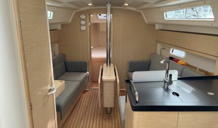 Salon Innenaufnahme der Hanse 348 Nalani in Heiligenhafen