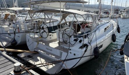 Oceanis-40-1-aussenaufnahme-02