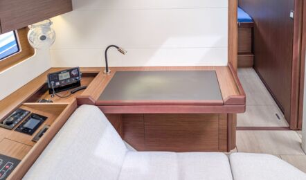 Oceanis-51-1-innenaufnahme-12