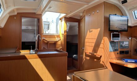 Bavaria-cruiser-37-innenaufnahme-03