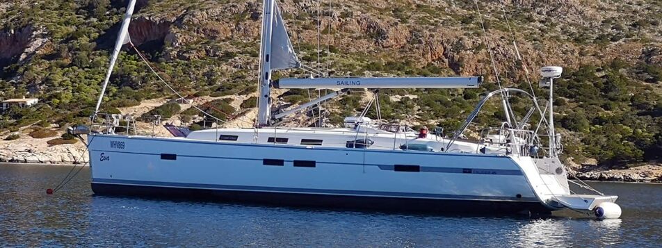 Backbord Aussenaufnahme der Bavaria cruiser 45 „Eva“ in Palma auf Mallorca