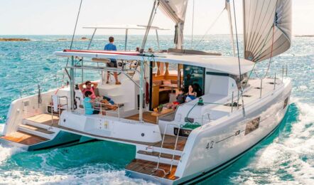 Heck Aussenaufnahme eines Katamarans Lagoon 42 auf Mallorca in Can Pastilla