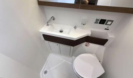 Oceanis-46-1-innenaufnahme-11