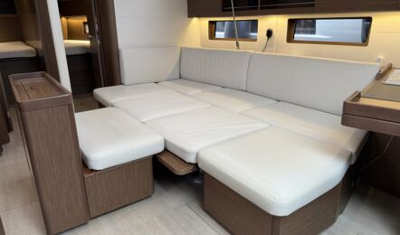 Oceanis-46-1-innenaufnahme-16