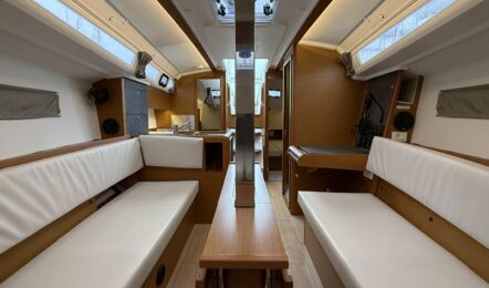 Sun-odyssey-349-innenaufnahme-02