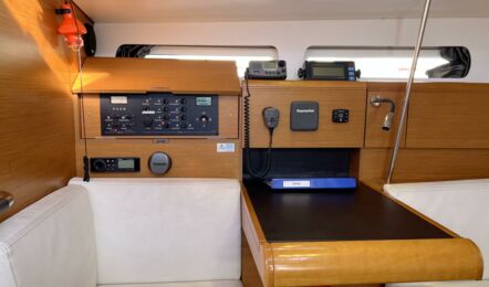 Sun-odyssey-409-innenaufnahme-09
