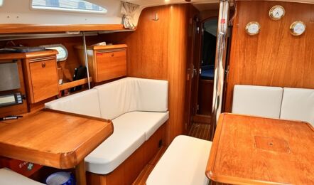 Salon Innenaufnahme der Sun Odyssey 43 Baltic Sun in Flensburg