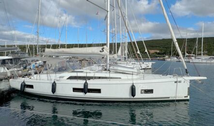 Oceanis-46-1-aussenaufnahme-01