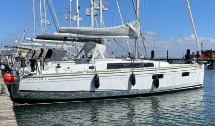 Oceanis-38-1-aussenaufnahme-06