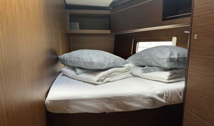 Oceanis-46-1-innenaufnahme-05