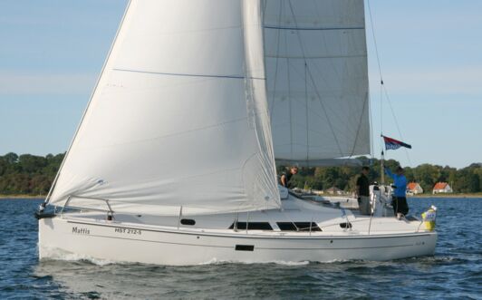 Backbord Aussenaufnahme der Hanse 370 Mattis in Flensburg