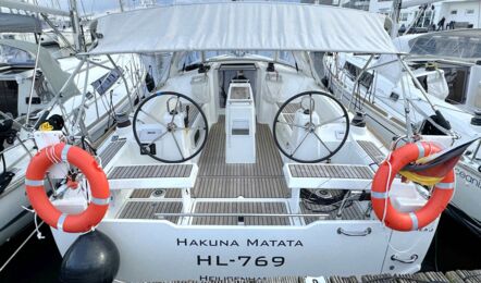 Oceanis-35-1-2-aussenaufnahme-02