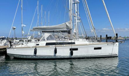 Oceanis-38-1-aussenaufnahme-01
