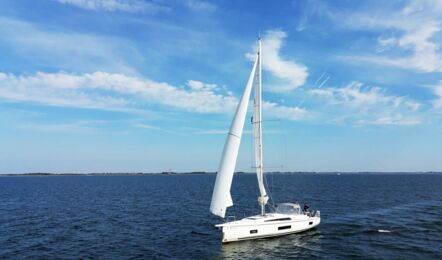 Oceanis-46-1-aussenaufnahme-03