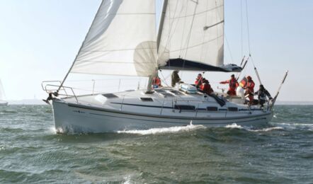 Bavaria-38-cruiser-aussenaufnahme-09