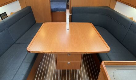 Bavaria-cruiser-34-2-innenaufnahme-09