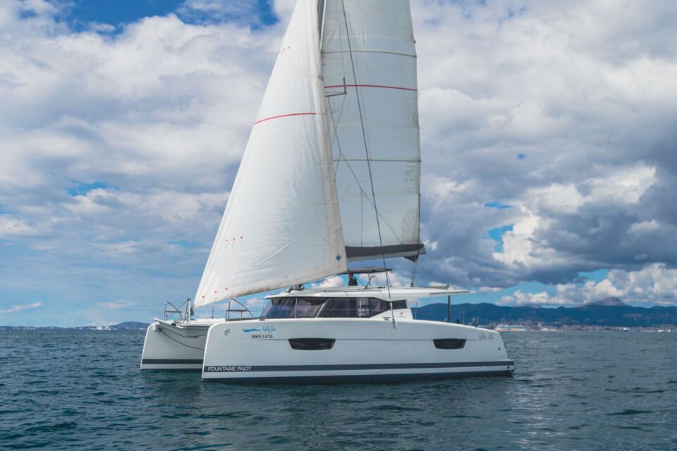 Fountaine Pajot Isla 40 „Laja“ in Can Pastilla – Katamaran-Charter Mallorca, 4 Kabinen für bis zu 11 Personen