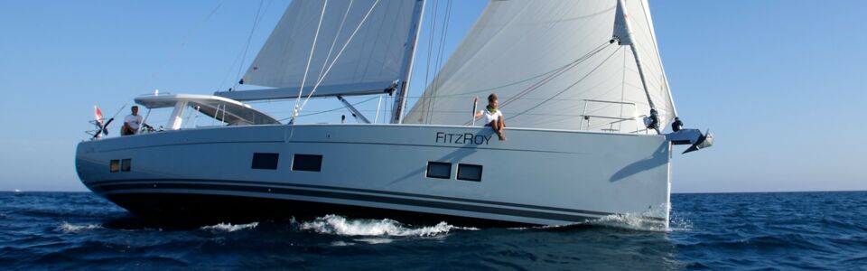 Steuerbord Aussenaufnahme der Hanse 588 „FitzRoy“ in Pula in Kroatien