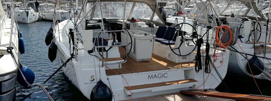 Heck Aussenaufnahme der Oceanis 40.1 „Magic“ in Biograd in Kroatien