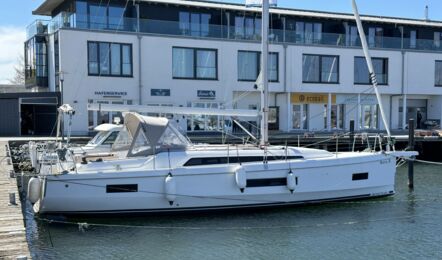Oceanis-40-1-aussenaufnahme-03